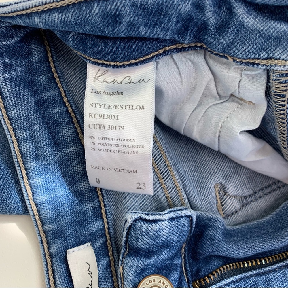 KanCan Women’s Distressed Hem High Rise Light Wash Jeans Size 0 or 23 - Picture 9 of 13